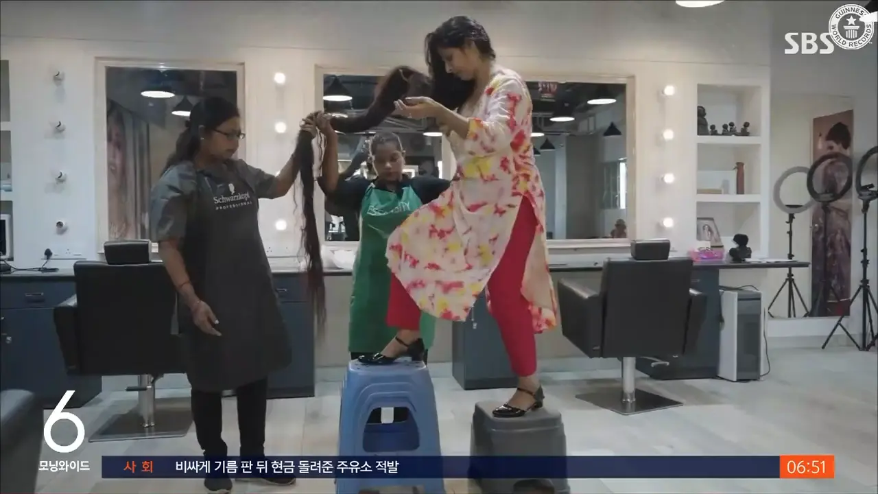 머리카락 길이 236cm…세계 기록 달성한 '인도 라푼젤' _ SBS _ 생생지구촌 0-54 screenshot.png