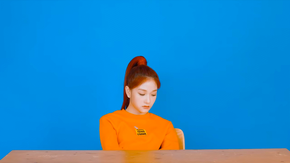 fromis9_weverse-20240229-215851-000.gif