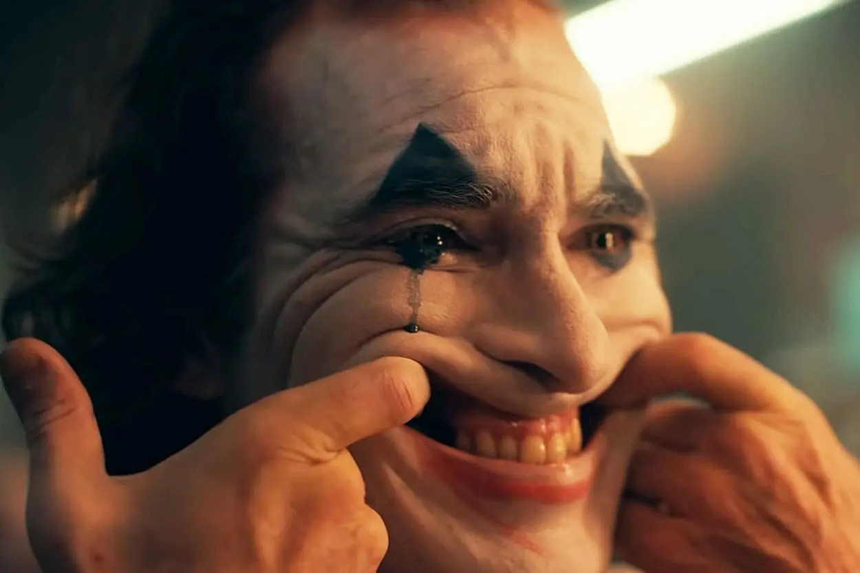https___kr.hypebeast.com_files_2019_10_joker-movie-preview-why-we-crazy-about-character-joaquin-phoenix-todd-phillips-a-11.jpg